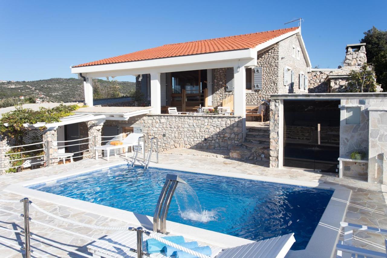 Villa, Stone House With Swimming Pool & Sauna, Beach, Sevid Buitenkant foto