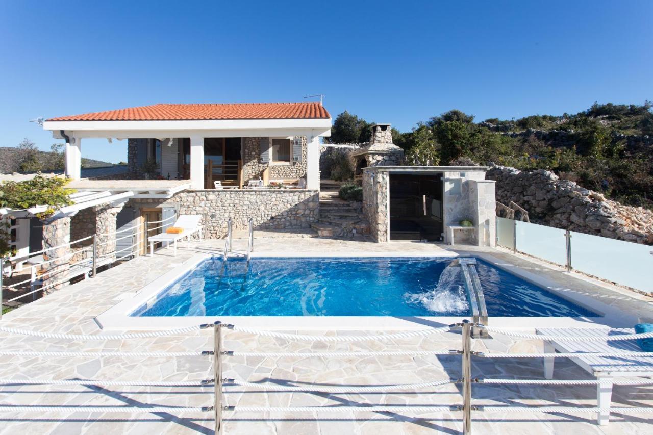 Villa, Stone House With Swimming Pool & Sauna, Beach, Sevid Buitenkant foto