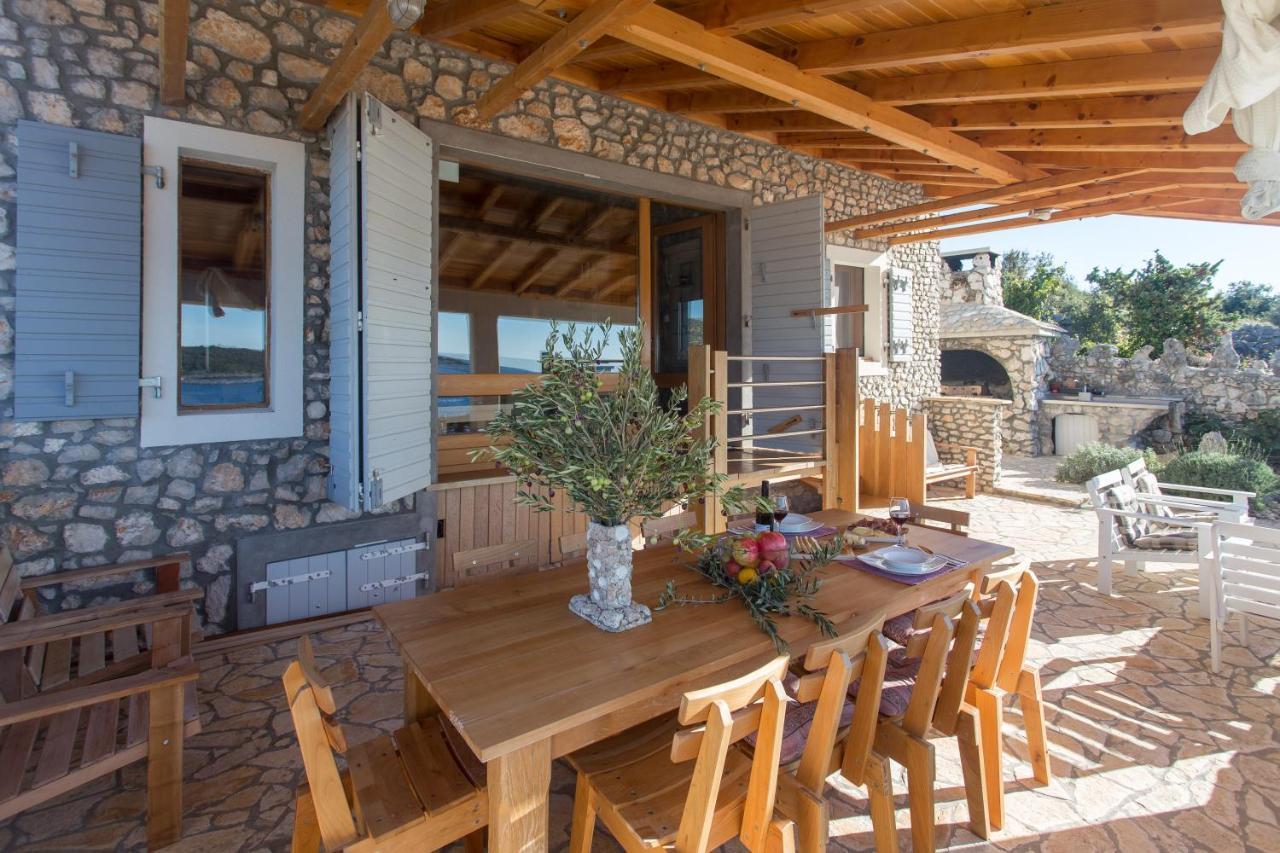 Villa, Stone House With Swimming Pool & Sauna, Beach, Sevid Buitenkant foto