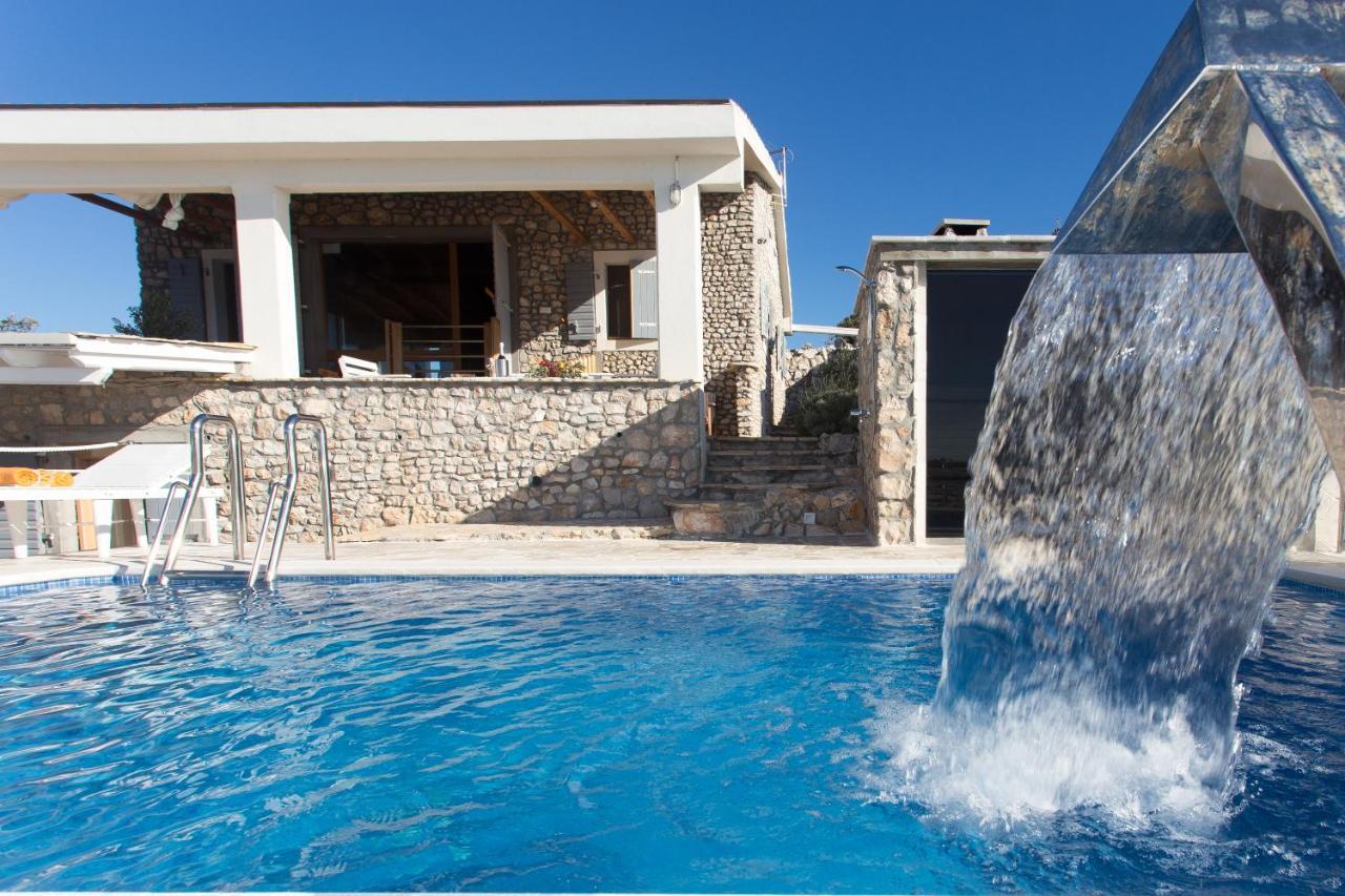 Villa, Stone House With Swimming Pool & Sauna, Beach, Sevid Buitenkant foto