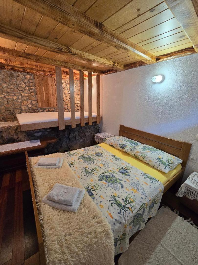 Villa, Stone House With Swimming Pool & Sauna, Beach, Sevid Buitenkant foto